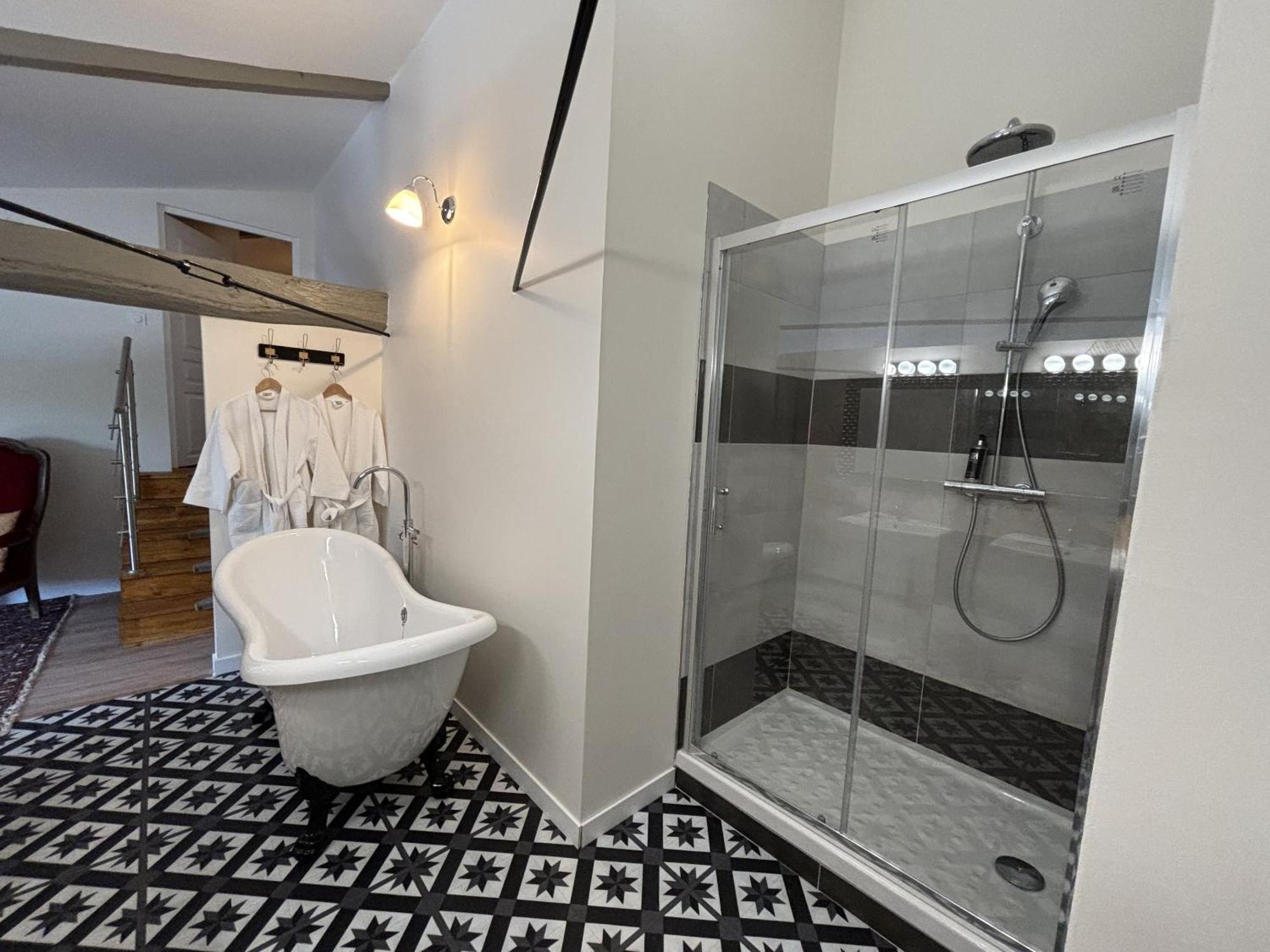 Maison Jeroboam Saint Estephe Bagian luar foto