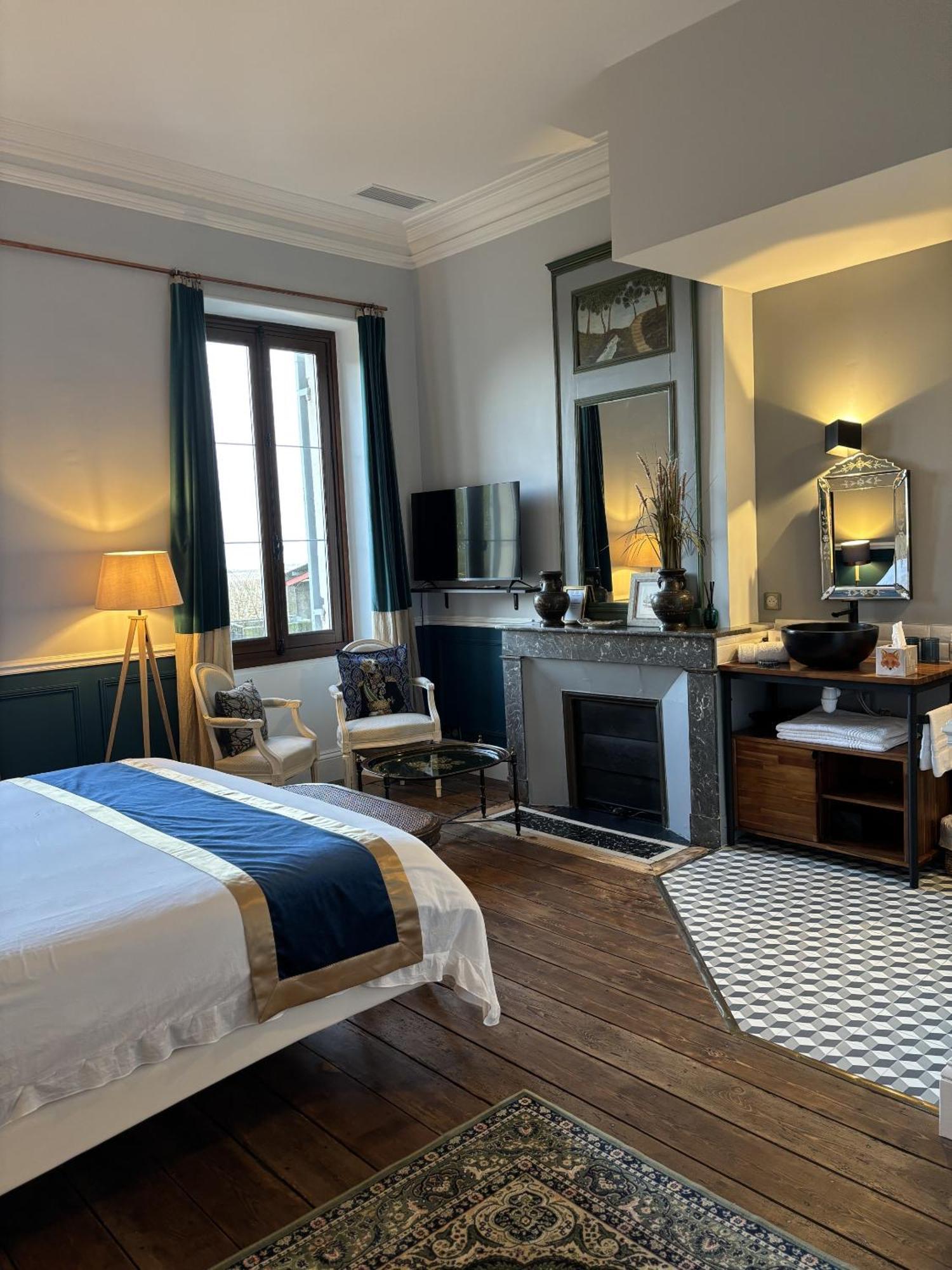 Maison Jeroboam Saint Estephe Ruang foto